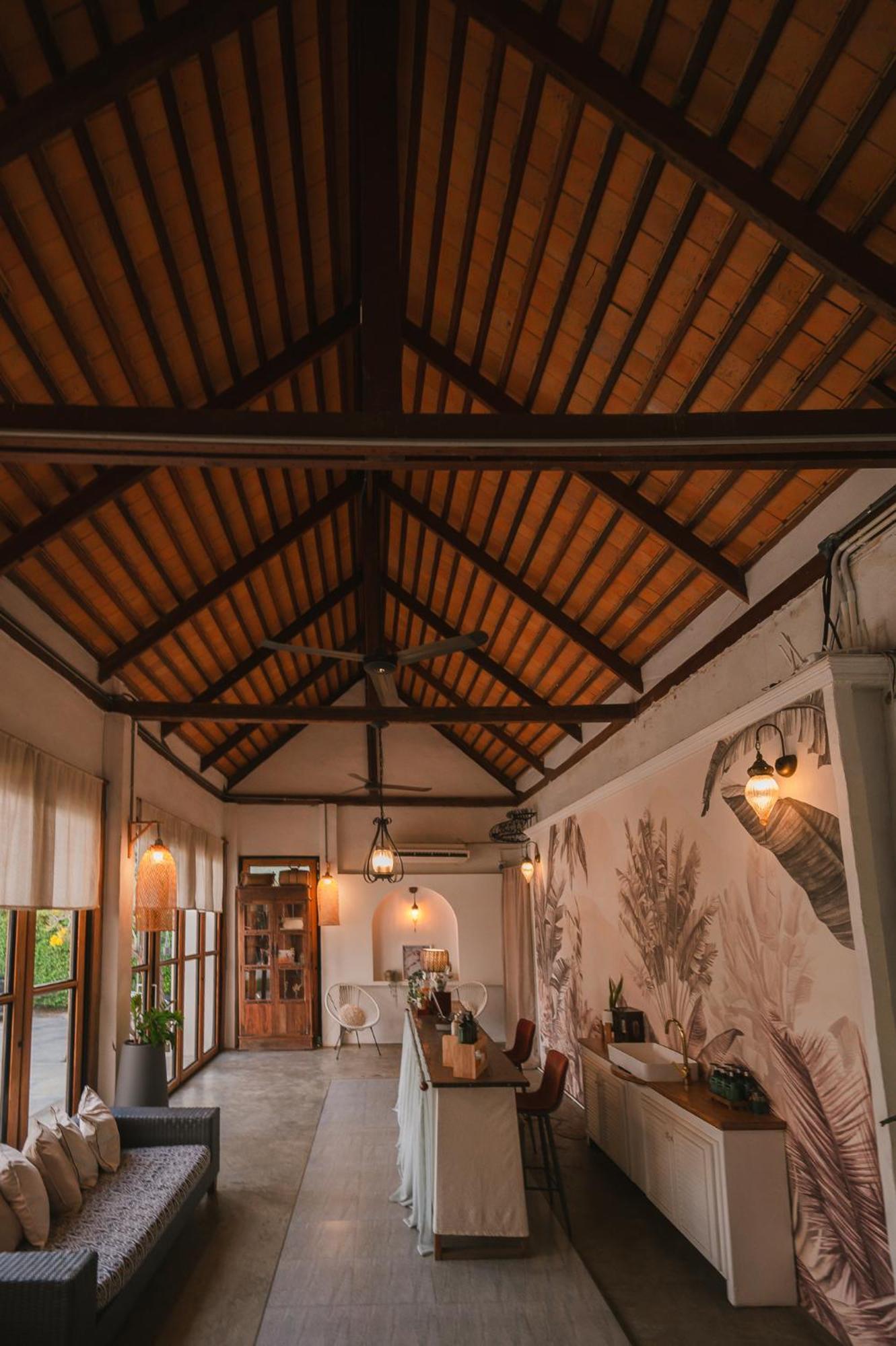 White Wall Riverfront Hotel Kamphaeng Phet Exterior foto